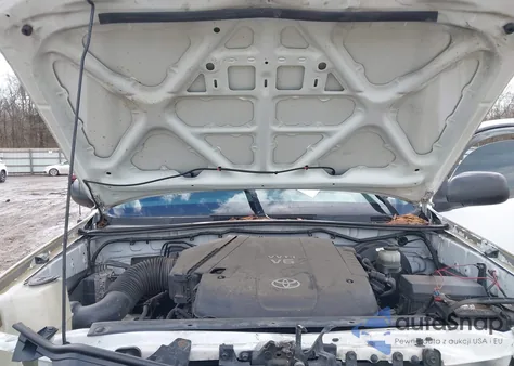 2010 Toyota Tacoma Prerunner V6 z USA, uszkodzony, nr VIN 3TMJU4GN3AM103851